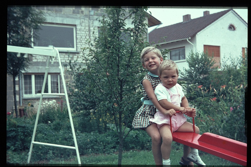 24.Gronau jun 1966 Brigitte,Britta.JPG